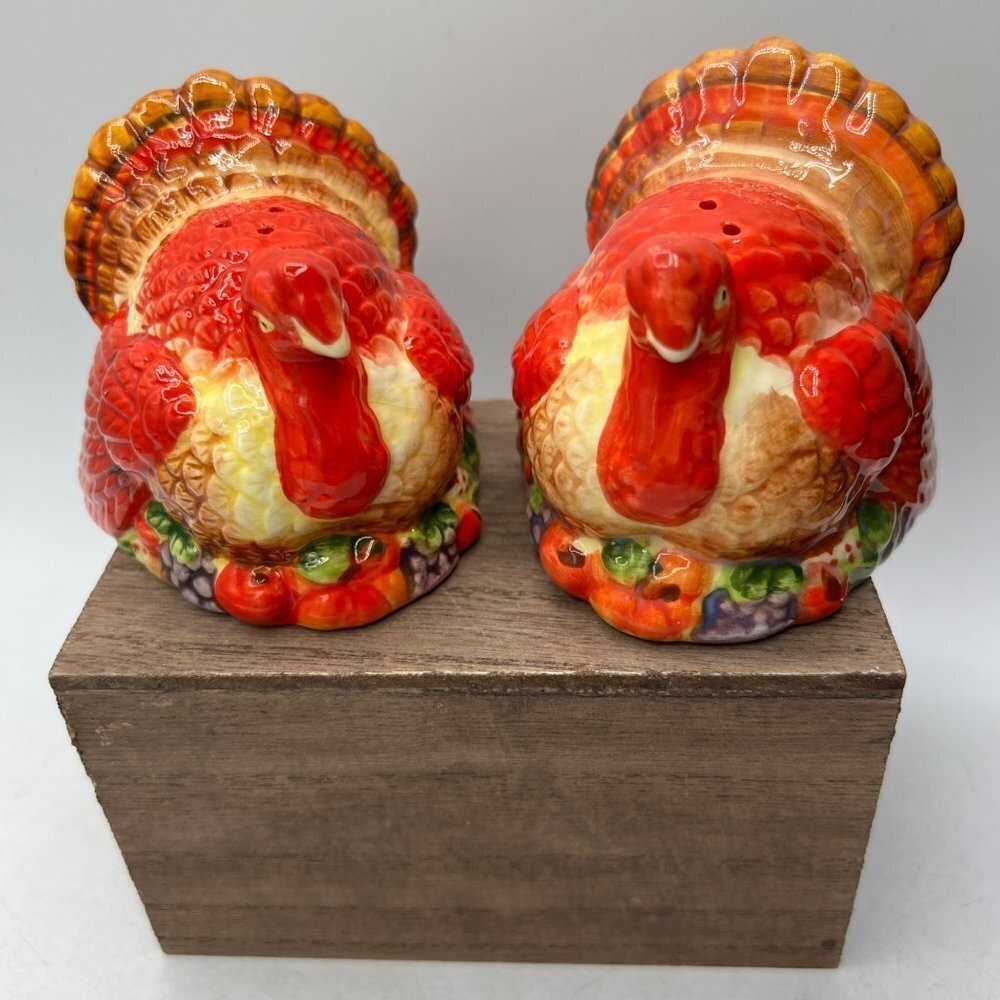 Vintage Thanksgiving Turkey Salt & Pepper Shakers Ceramic Vintage  Orange